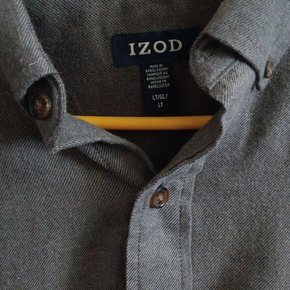 NWT IZOD Brand Button Up Shirt - Picture 7 of 7